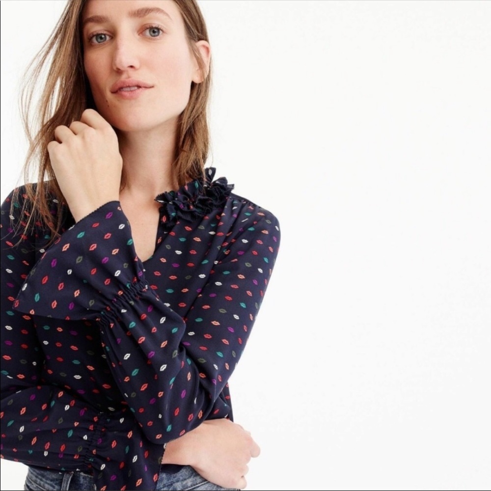 JCrew ruffle neck silk top in lips print 000